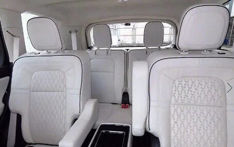 Lincoln Aviator II, 2021 год, 4 530 000 рублей, 10 фотография