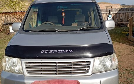 Honda Stepwgn II рестайлинг, 2002 год, 790 000 рублей, 2 фотография