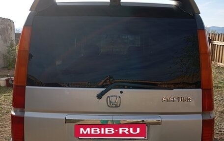 Honda Stepwgn II рестайлинг, 2002 год, 790 000 рублей, 3 фотография