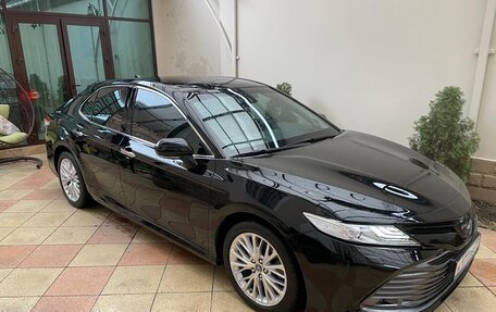 Toyota Camry, 2019 год, 2 800 000 рублей, 5 фотография