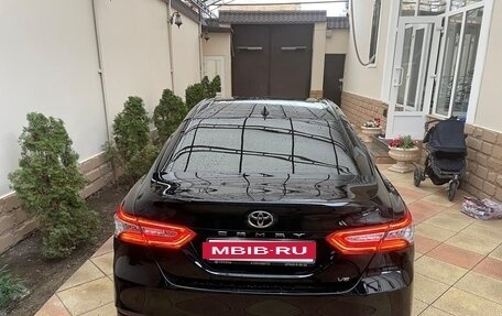 Toyota Camry, 2019 год, 2 800 000 рублей, 3 фотография