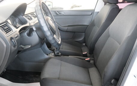 Skoda Rapid I, 2014 год, 859 000 рублей, 6 фотография