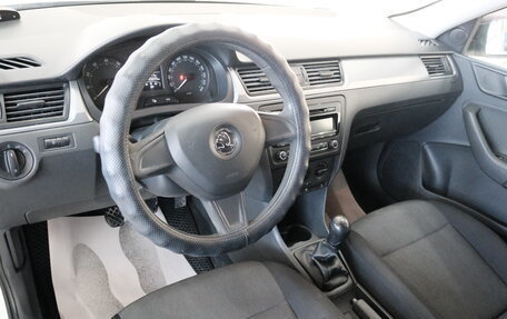 Skoda Rapid I, 2014 год, 859 000 рублей, 10 фотография