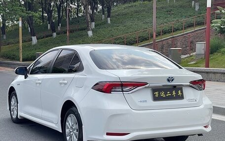 Toyota Corolla, 2021 год, 1 600 000 рублей, 5 фотография