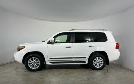 Toyota Land Cruiser 200, 2015 год, 4 199 000 рублей, 2 фотография