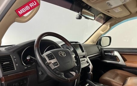 Toyota Land Cruiser 200, 2015 год, 4 199 000 рублей, 8 фотография