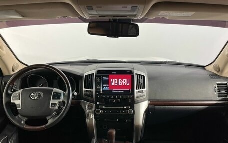 Toyota Land Cruiser 200, 2015 год, 4 199 000 рублей, 7 фотография
