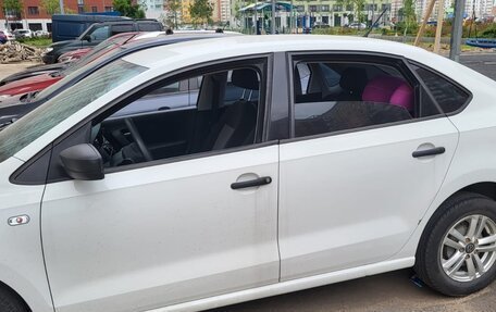 Volkswagen Polo VI (EU Market), 2015 год, 1 050 000 рублей, 3 фотография