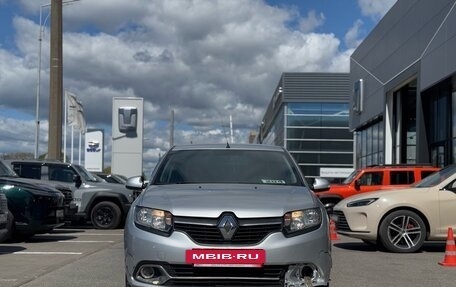 Renault Logan II, 2015 год, 649 000 рублей, 2 фотография