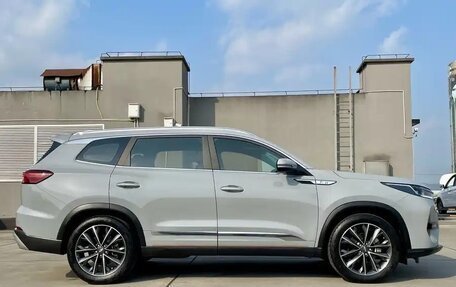 Chery Tiggo 8 Pro, 2022 год, 1 733 000 рублей, 4 фотография