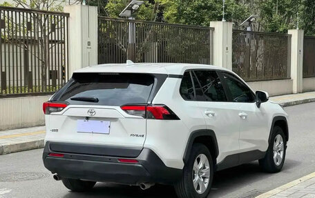 Toyota RAV4, 2022 год, 2 150 000 рублей, 7 фотография
