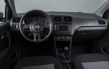 Volkswagen Polo VI (EU Market), 2011 год, 679 000 рублей, 6 фотография