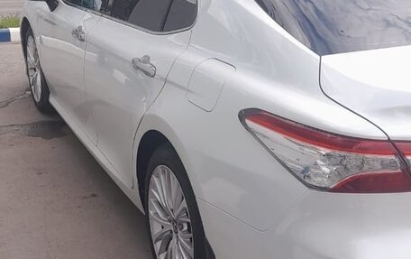 Toyota Camry, 2018 год, 2 250 008 рублей, 4 фотография