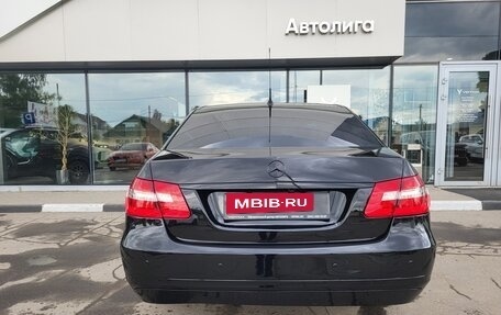 Mercedes-Benz E-Класс, 2010 год, 1 128 000 рублей, 4 фотография