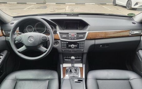 Mercedes-Benz E-Класс, 2010 год, 1 128 000 рублей, 14 фотография