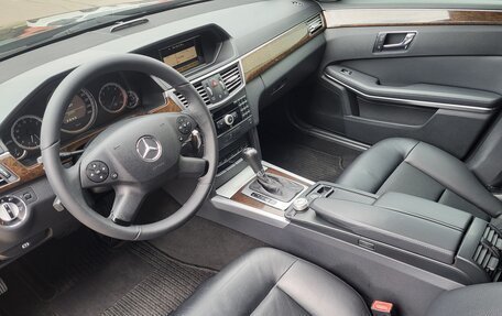Mercedes-Benz E-Класс, 2010 год, 1 128 000 рублей, 10 фотография