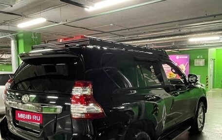 Toyota Land Cruiser Prado 150 рестайлинг 2, 2017 год, 3 500 000 рублей, 7 фотография
