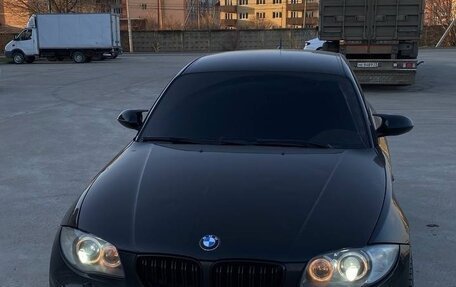 BMW 1 серия, 2007 год, 840 000 рублей, 1 фотография