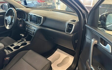 KIA Sportage IV рестайлинг, 2018 год, 2 199 000 рублей, 12 фотография