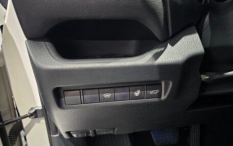 Toyota RAV4, 2019 год, 2 569 000 рублей, 13 фотография