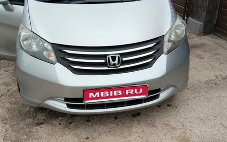 Honda Freed I, 2010 год, 800 000 рублей, 2 фотография