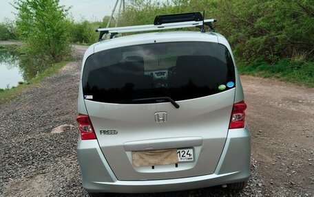 Honda Freed I, 2010 год, 800 000 рублей, 6 фотография