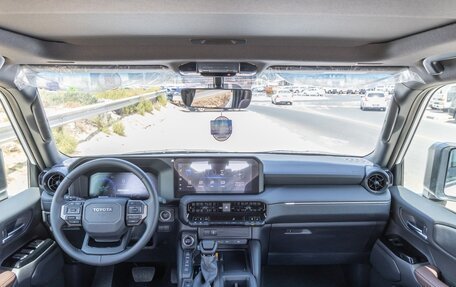 Toyota Land Cruiser Prado, 2025 год, 8 450 000 рублей, 6 фотография
