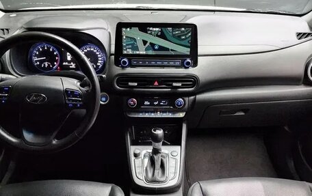 Hyundai Kona I, 2022 год, 1 633 000 рублей, 5 фотография