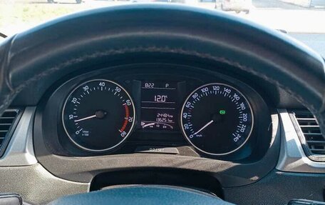 Skoda Rapid I, 2015 год, 1 050 000 рублей, 5 фотография