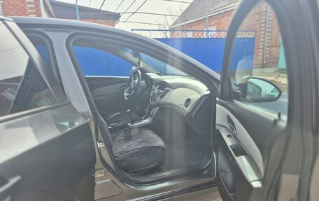 Chevrolet Cruze II, 2011 год, 700 000 рублей, 7 фотография