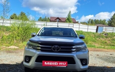 Toyota Hilux VIII, 2017 год, 2 900 000 рублей, 3 фотография