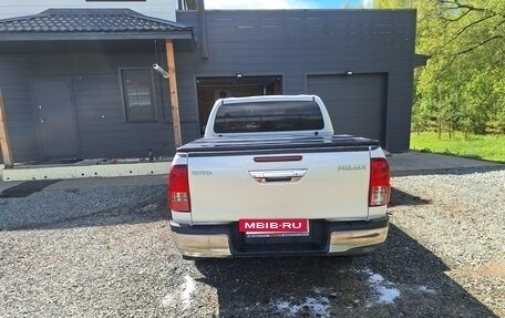Toyota Hilux VIII, 2017 год, 2 900 000 рублей, 4 фотография