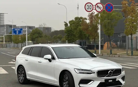 Volvo V60 II, 2021 год, 2 829 955 рублей, 6 фотография