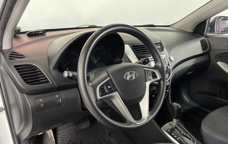 Hyundai Solaris II рестайлинг, 2013 год, 895 000 рублей, 10 фотография