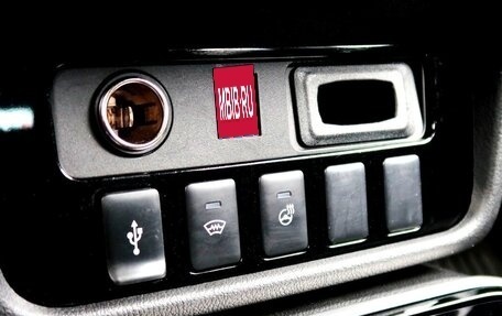 Mitsubishi Outlander III рестайлинг 3, 2019 год, 2 333 000 рублей, 8 фотография