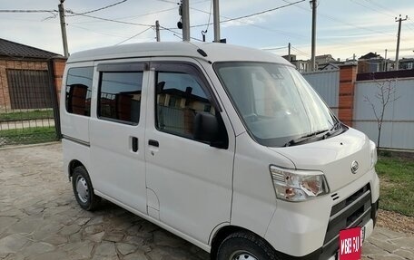 Daihatsu Hijet X, 2018 год, 890 000 рублей, 3 фотография