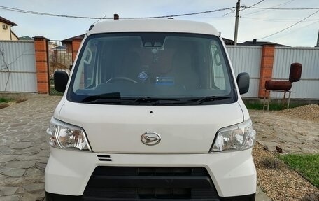 Daihatsu Hijet X, 2018 год, 890 000 рублей, 4 фотография