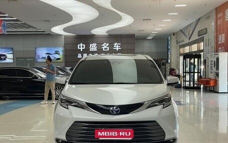 Toyota Sienna, 2022 год, 3 600 334 рублей, 2 фотография