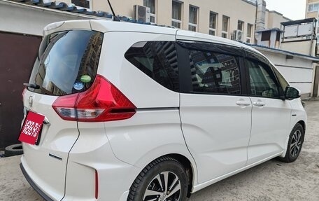 Honda Freed II, 2018 год, 1 740 000 рублей, 6 фотография