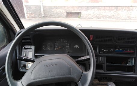 Toyota HiAce H100, 1997 год, 300 000 рублей, 6 фотография