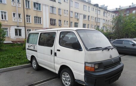Toyota HiAce H100, 1997 год, 300 000 рублей, 3 фотография