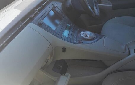 Toyota Prius, 2010 год, 600 000 рублей, 2 фотография