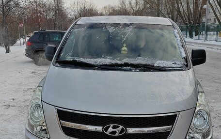 Hyundai Grand Starex Grand Starex I рестайлинг 2, 2008 год, 1 040 000 рублей, 3 фотография