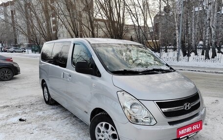 Hyundai Grand Starex Grand Starex I рестайлинг 2, 2008 год, 1 040 000 рублей, 4 фотография