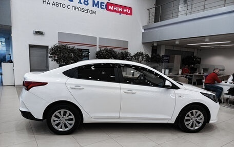 Hyundai Solaris II рестайлинг, 2021 год, 1 665 000 рублей, 8 фотография