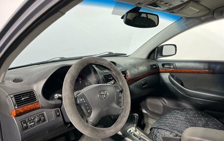 Toyota Avensis III рестайлинг, 2005 год, 710 000 рублей, 8 фотография
