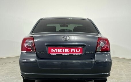Toyota Avensis III рестайлинг, 2005 год, 710 000 рублей, 3 фотография