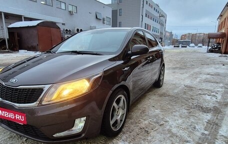KIA Rio III рестайлинг, 2014 год, 990 000 рублей, 2 фотография