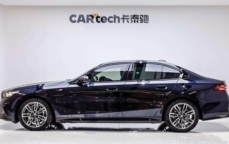 BMW 5 серия, 2024 год, 5 725 000 рублей, 4 фотография
