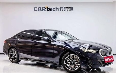 BMW 5 серия, 2024 год, 5 725 000 рублей, 8 фотография